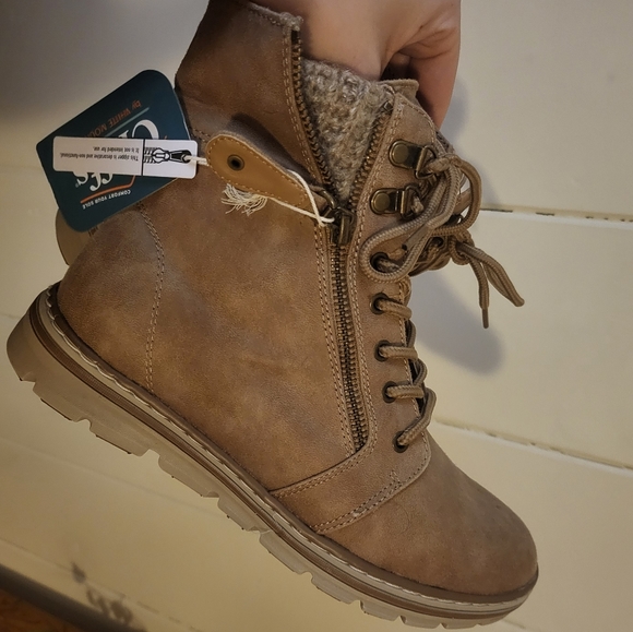 Cliff's Kaylee Booties by White Mountain Apache - Picture 4 of 4